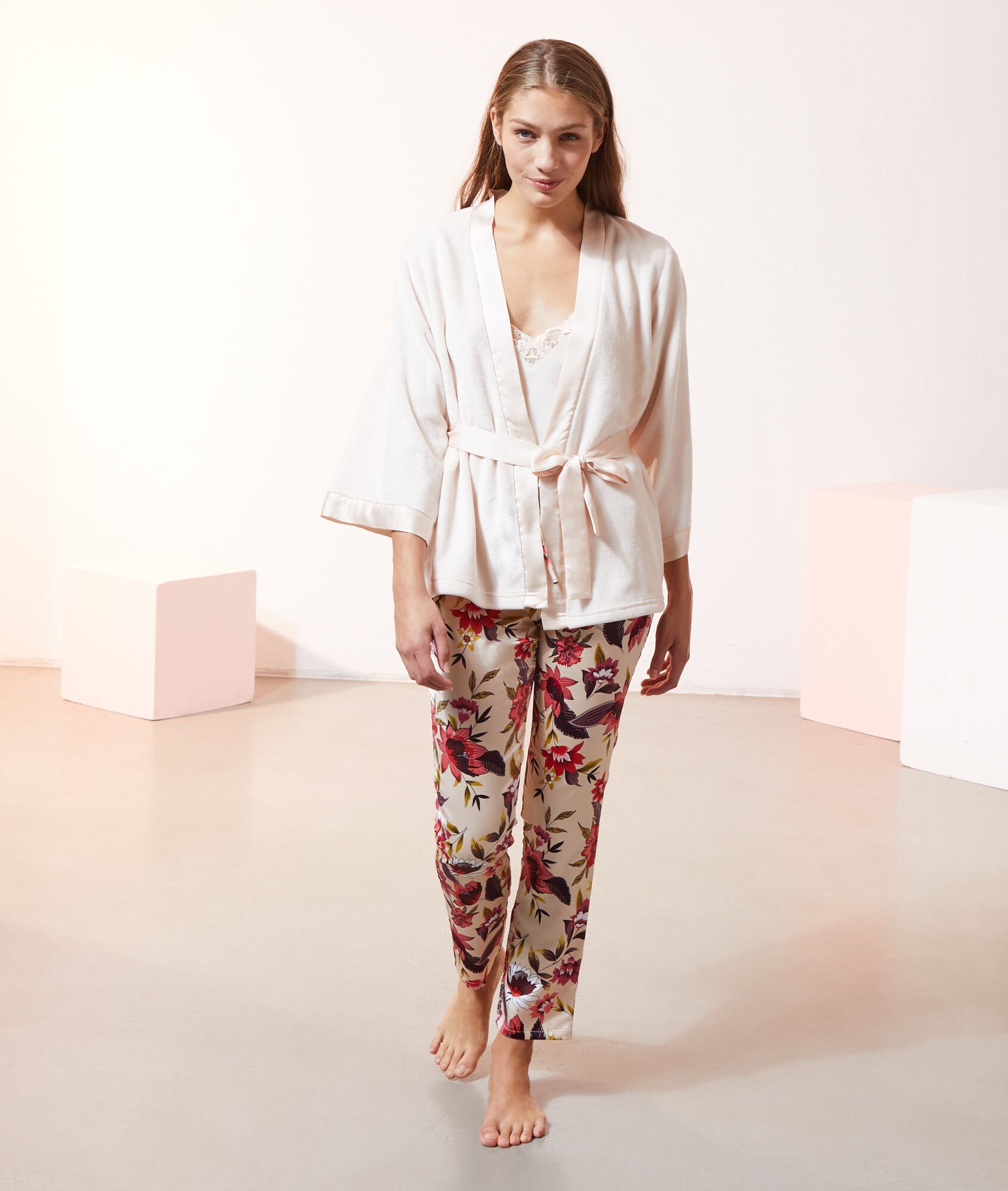 Pijama de temporada de tres piezas de Etam