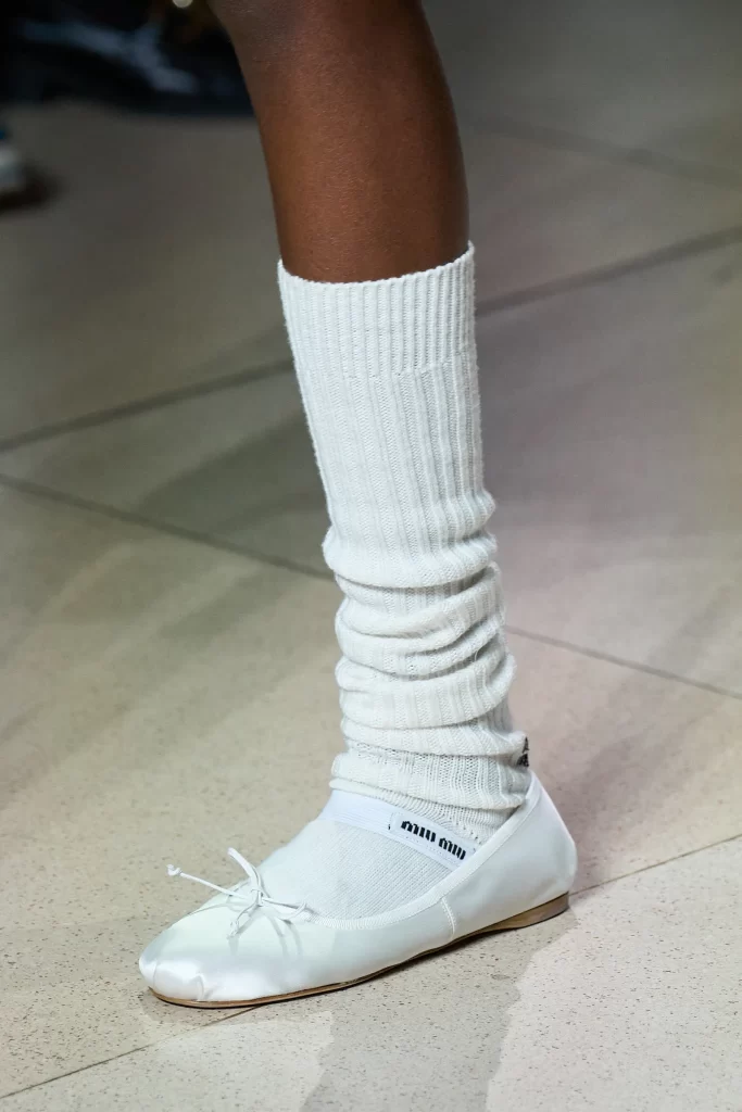 Tendencias otoño 2022: calcetería (Miu Miu)